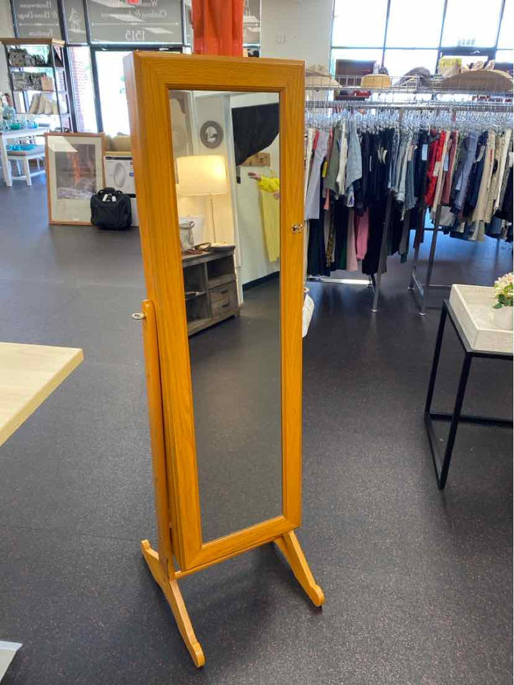 Armoire