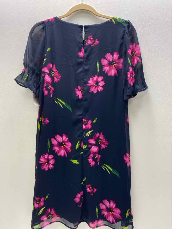DKNY Size 6 Dress