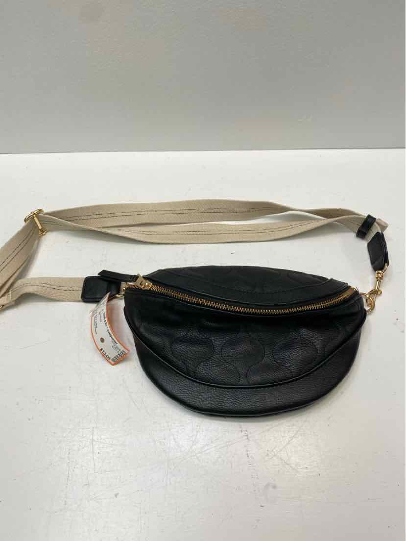 Universal Thread Crossbody