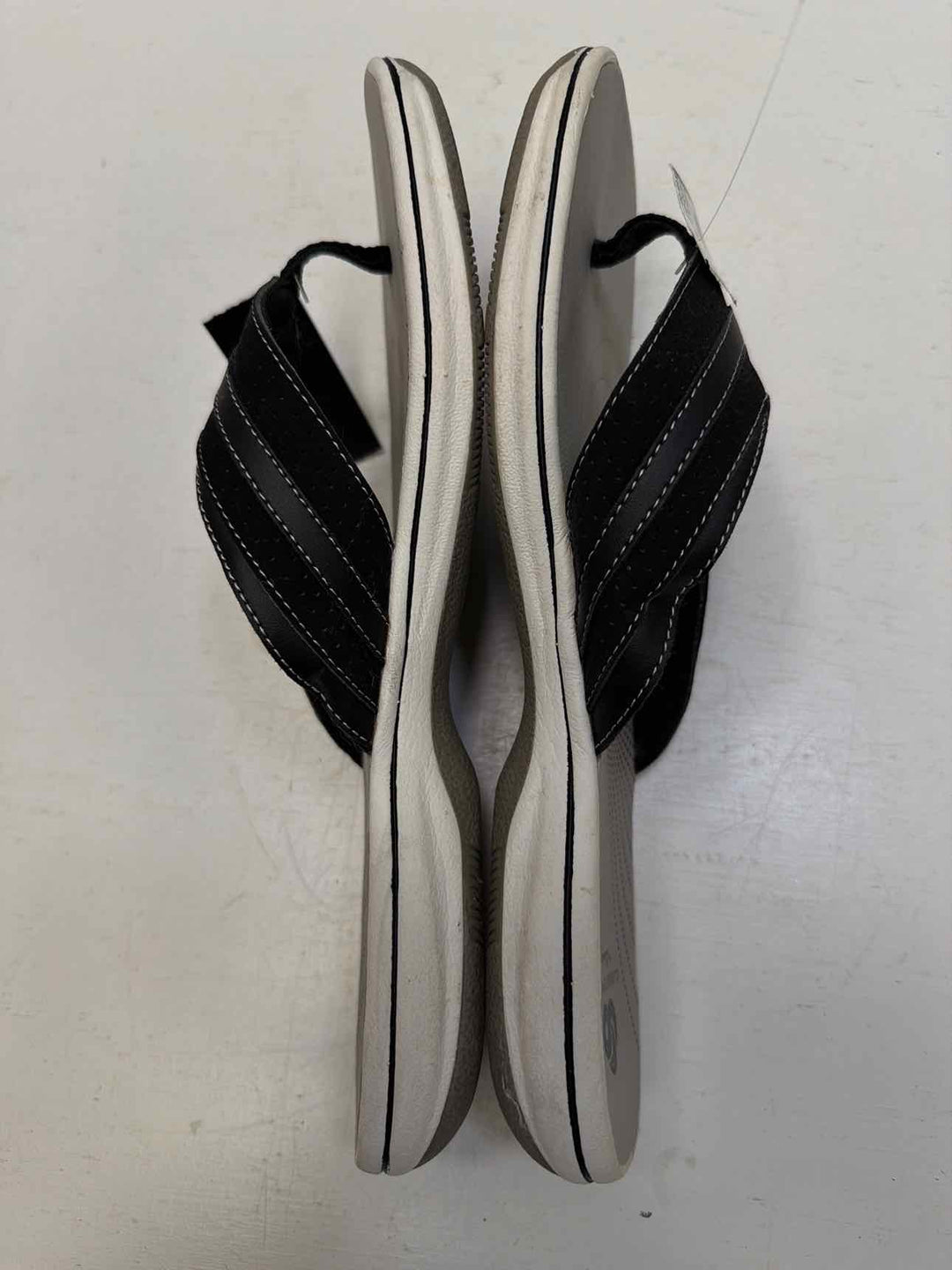 Clarks 8.5 Sandals