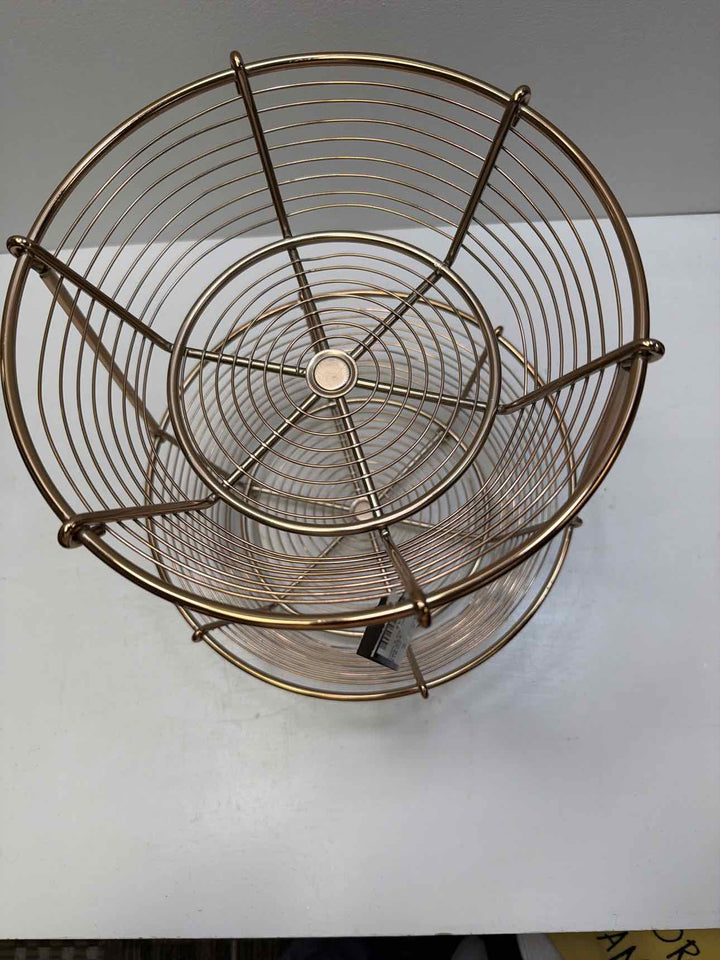 2 tier wire basket stand