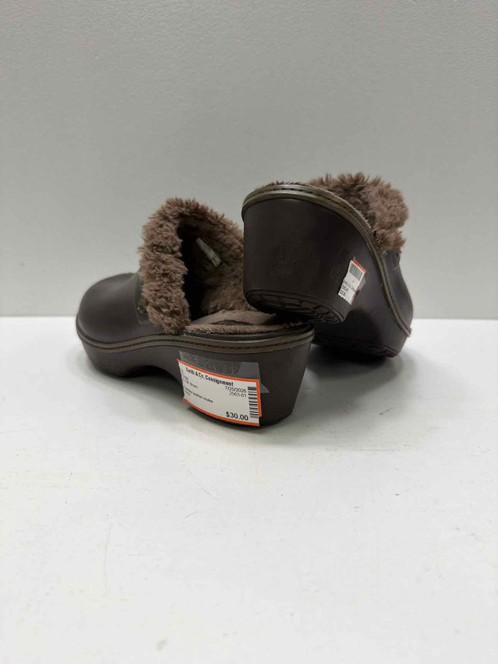 crocs 9 Clogs