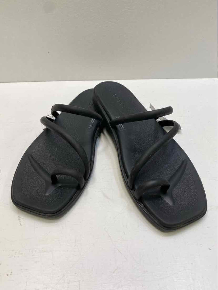 crocs 8 Sandals