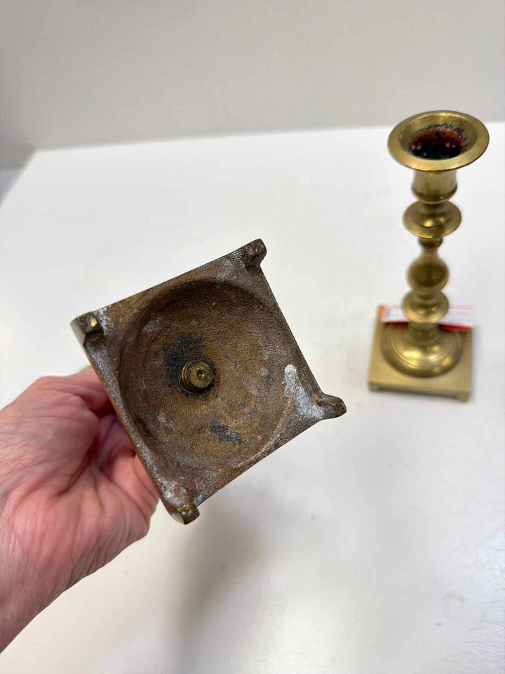 Candle holder
