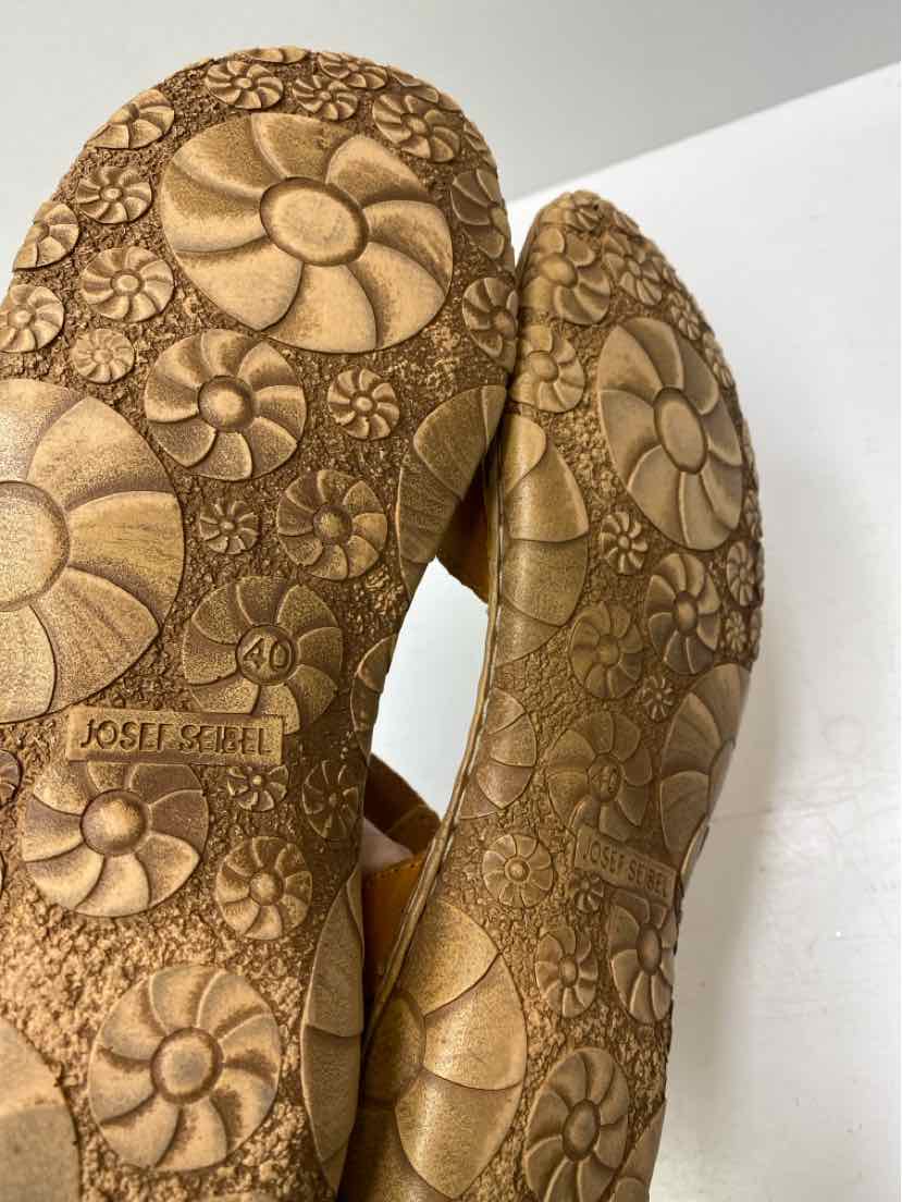 Joseph Seibel 9.5/10 Mary Janes