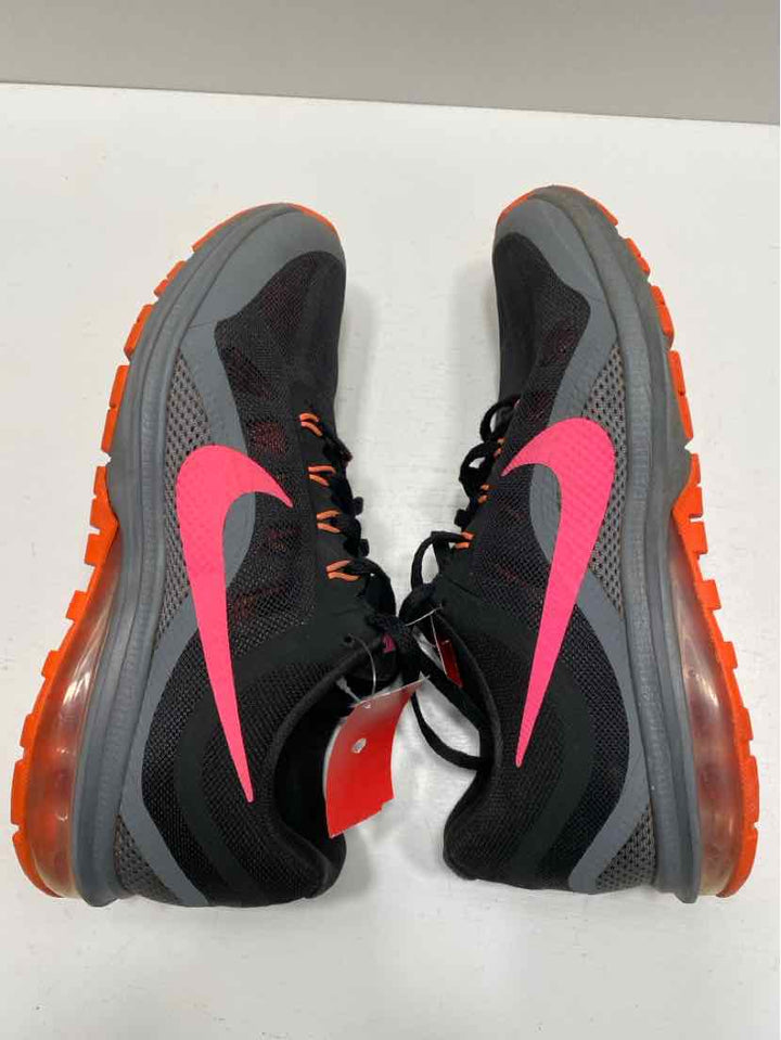 Nike 9.5 Sneakers