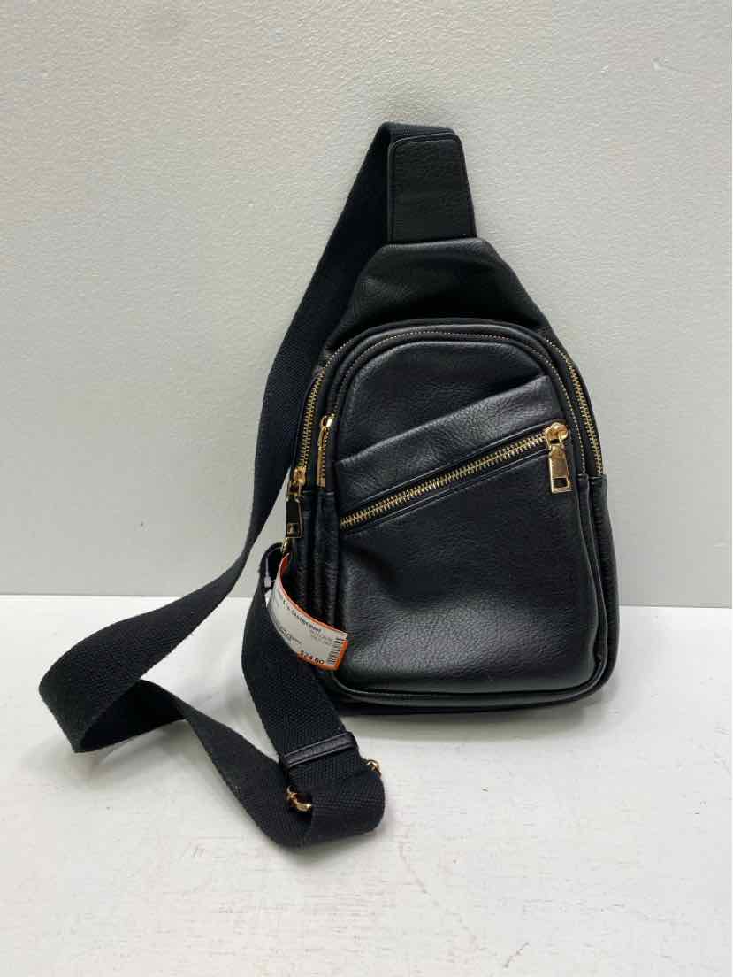 URBAN EXPRESSIONS Crossbody