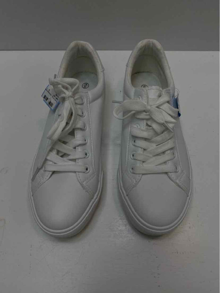 10 Sneakers
