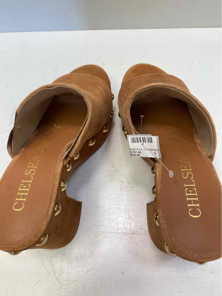 CHELSEA & VIOLET 7.5 Sandals