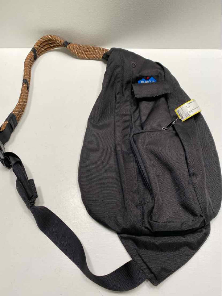 Kavu Purse