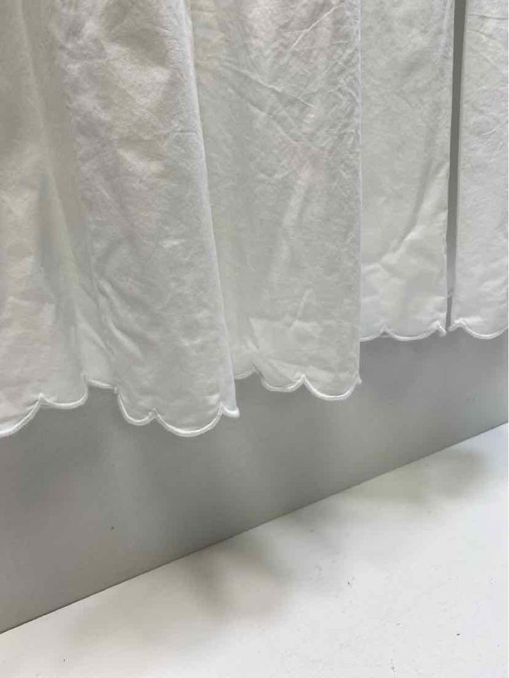 CROWN & IVY Size L Skirt