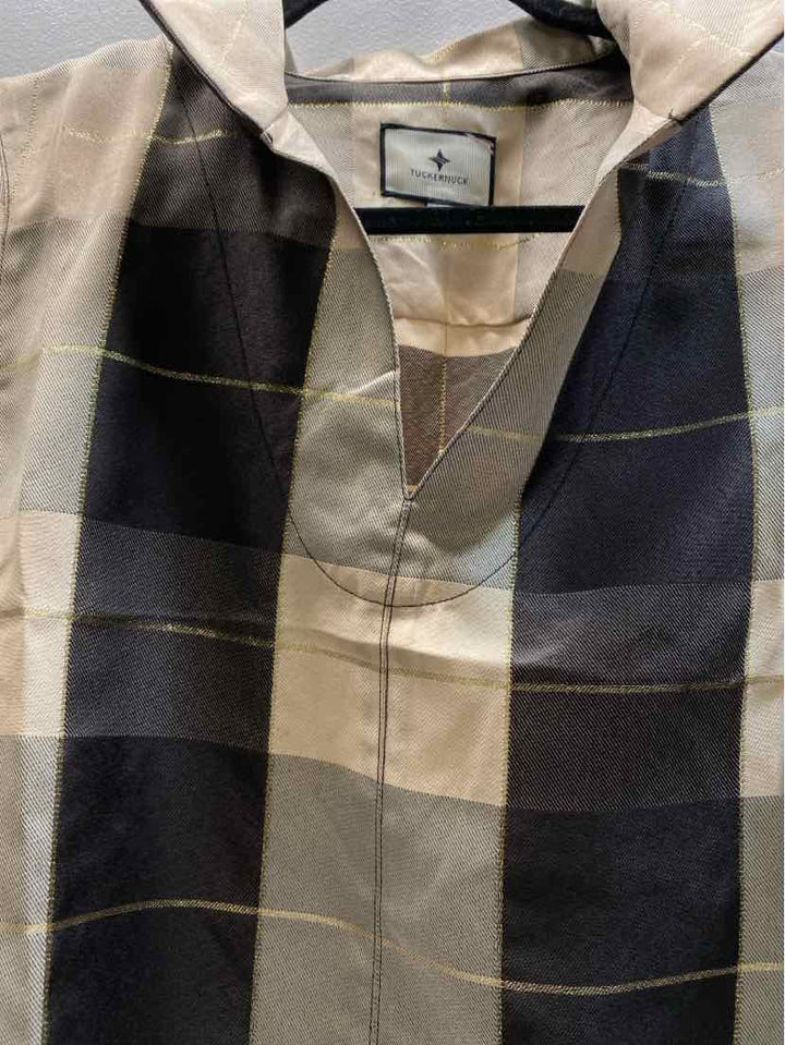 Tuckernuck Size M Blouse