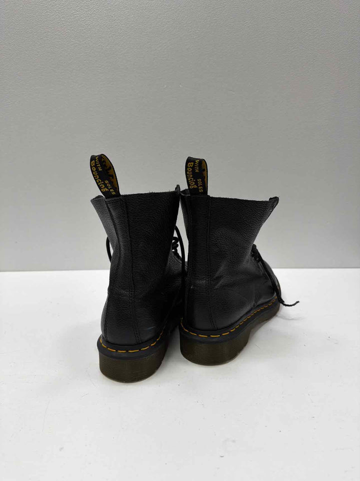 dr martens 8 Boots