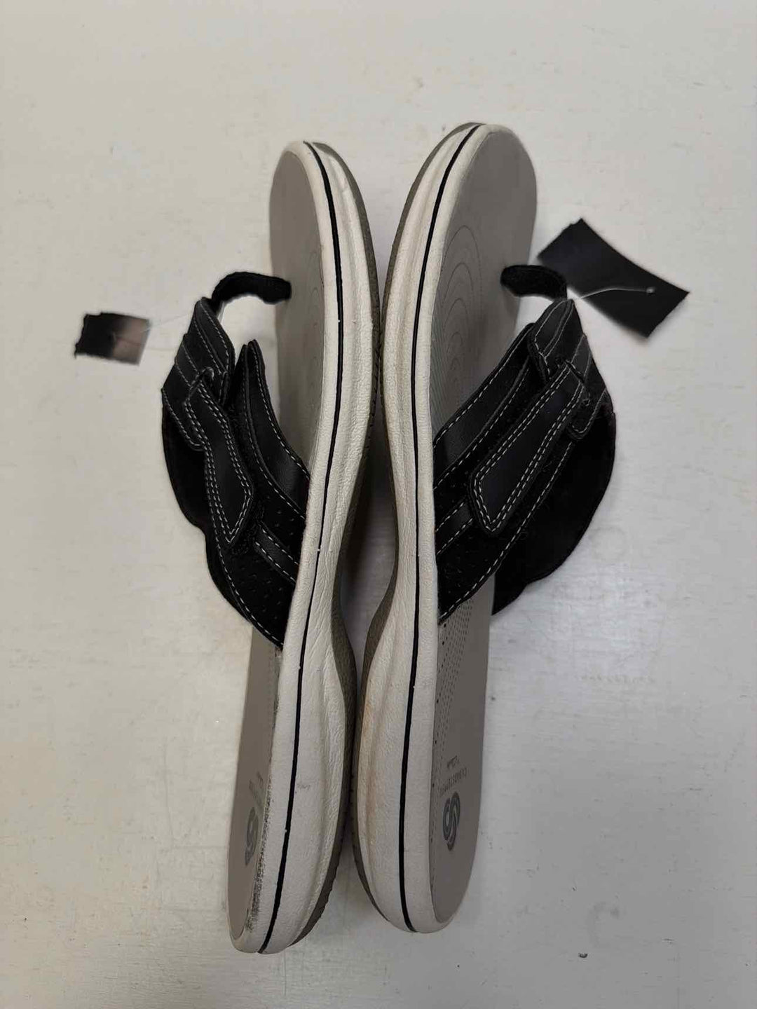 Clarks 8.5 Sandals