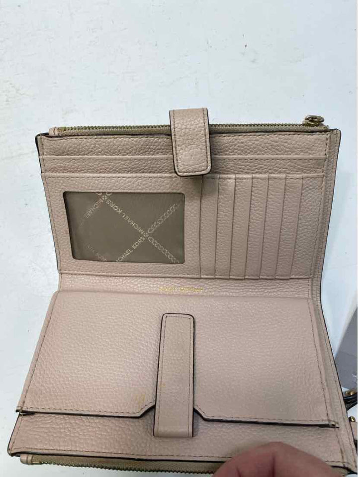 Michael Kors Wristlet