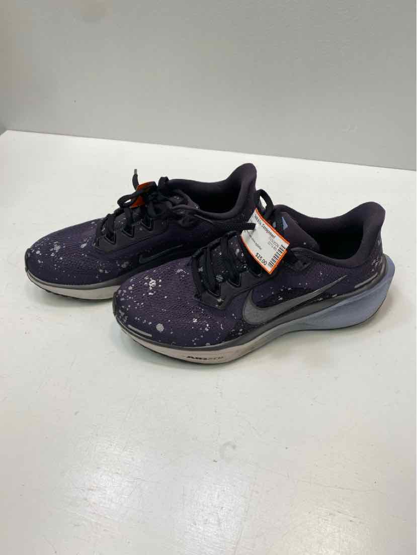 Nike 8.5 Sneakers