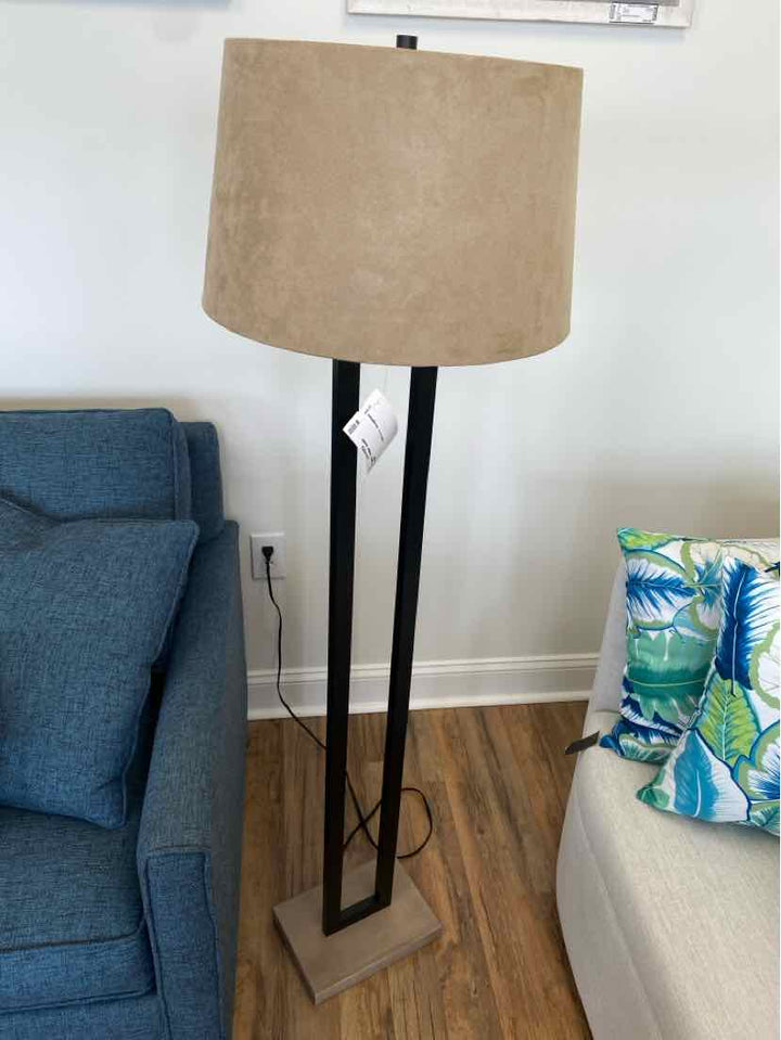 Floor lamp