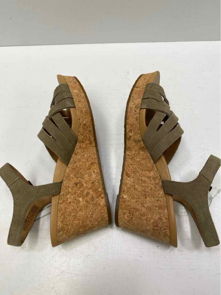 ugg 7 Sandals