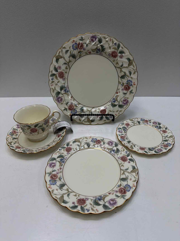 Noritake La Prada dish set